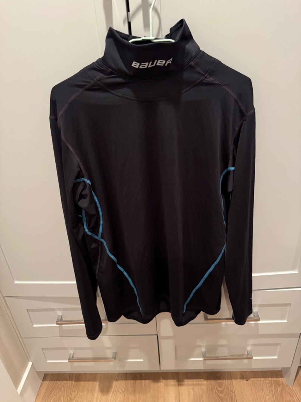 Bauer hockey Kevlar neck Men’s Black Long-Sleeve black with Blue Piping